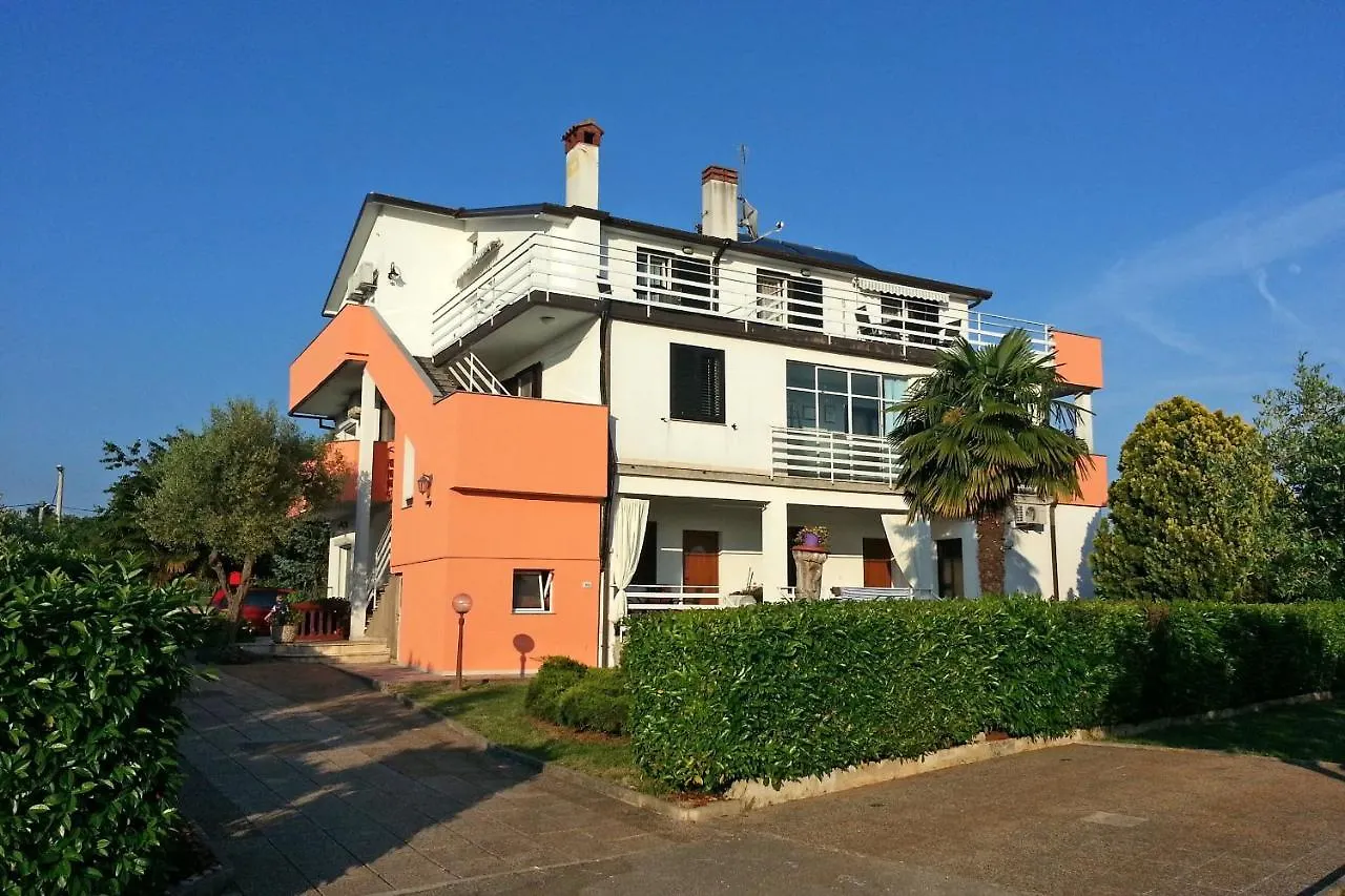 Family Friendly Apartments With A Swimming Pool Babici, Umag - 2531