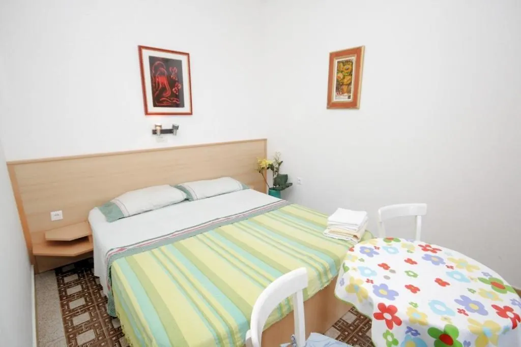 Family Friendly Apartments With A Swimming Pool Babici, Umag - 2531 Kroatien