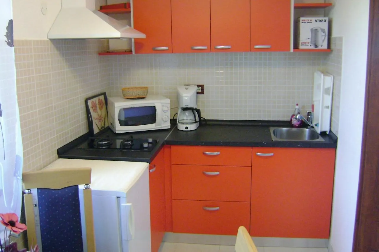 Family Friendly Apartments With A Swimming Pool Babici, Umag - 2531