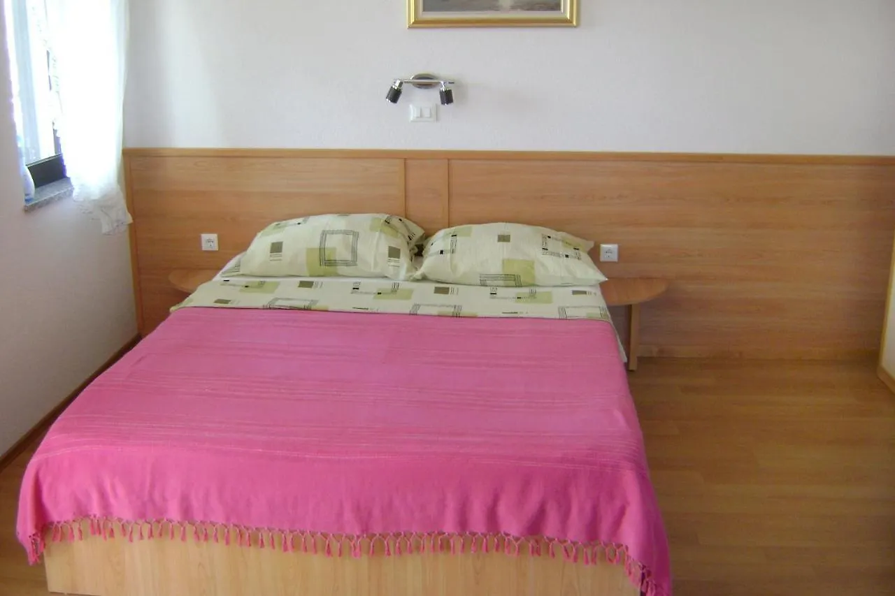 Family Friendly Apartments With A Swimming Pool Babici, Umag - 2531